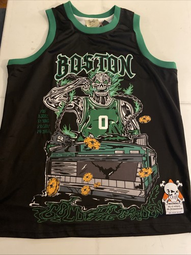 Nwt brand boston - nwt, x